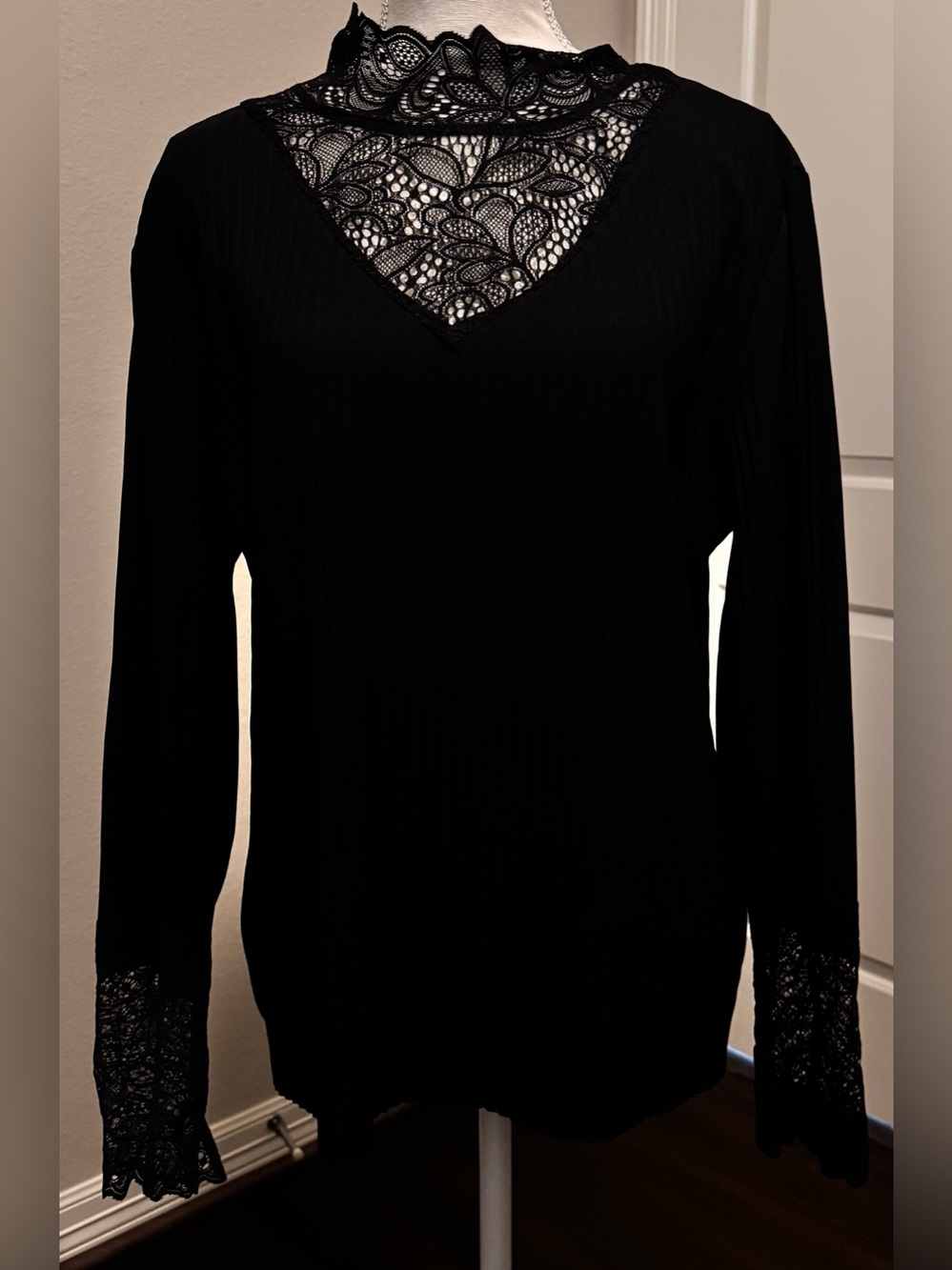 Women’s Black Solid Mock Neck Lace Yoke & Cuffs Long Sleeve Knit Blouse